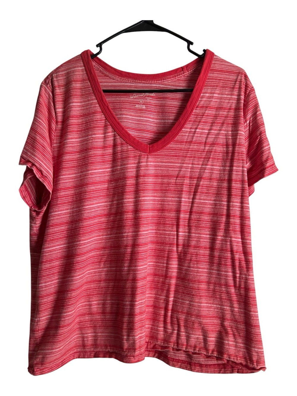 4/$20 Universal Thread Women's XXL V-Neck Short Sleeve Striped Tee - Red